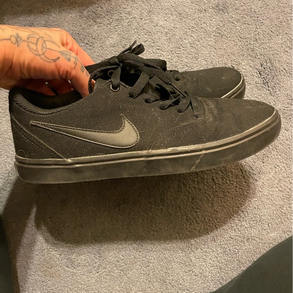 nike black canvas shoes womens